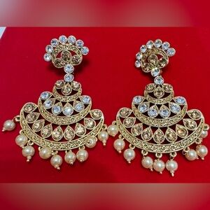 Gold, white and pearl earrings